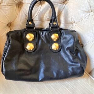 GUCCI
Babouska Boston Bag.